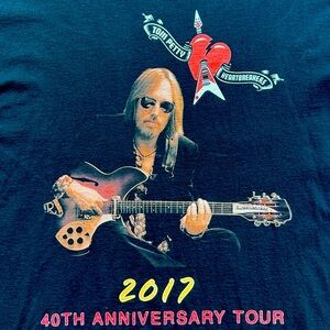 TOM PETTY 2017 Concert tshirt
